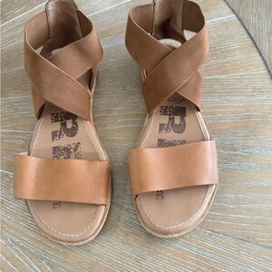 Sorel Tan Leather Sandals
